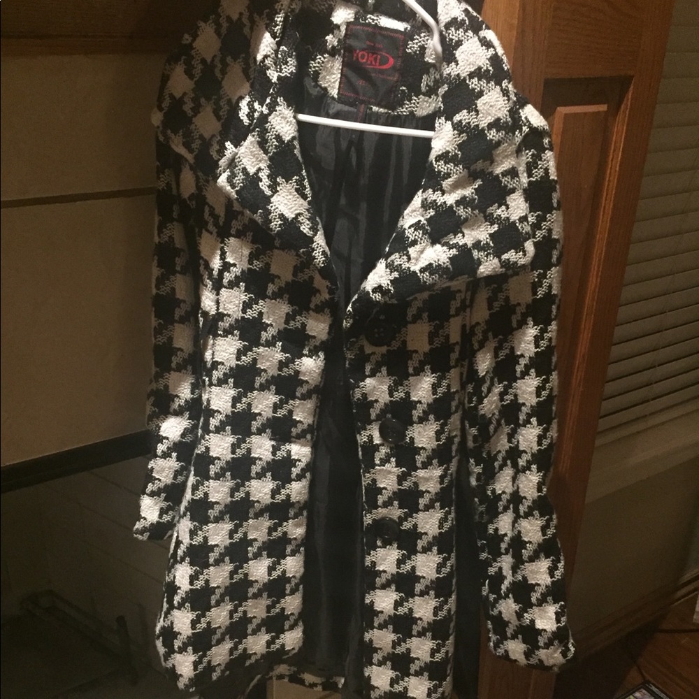 Black and White Long Women’s Belted Coat
